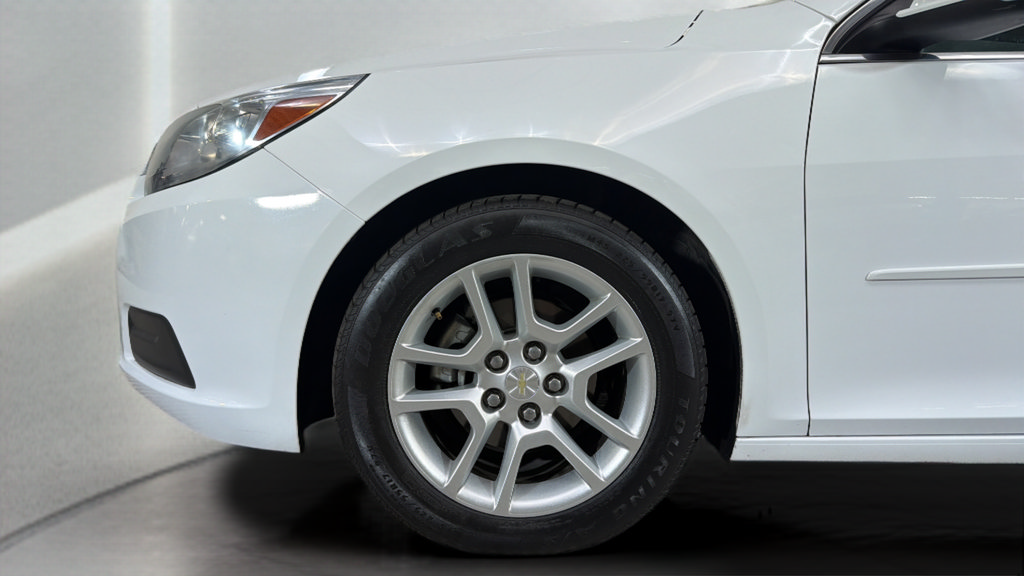 Used 2015 Chevrolet Malibu LT w/ Power Convenience Package FWD image 36