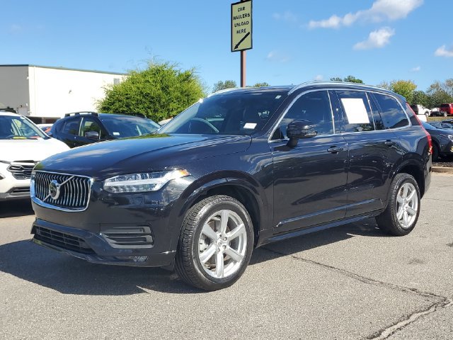 Used 2021 Volvo XC90 T5 Momentum w/ Climate Package FWD image 3