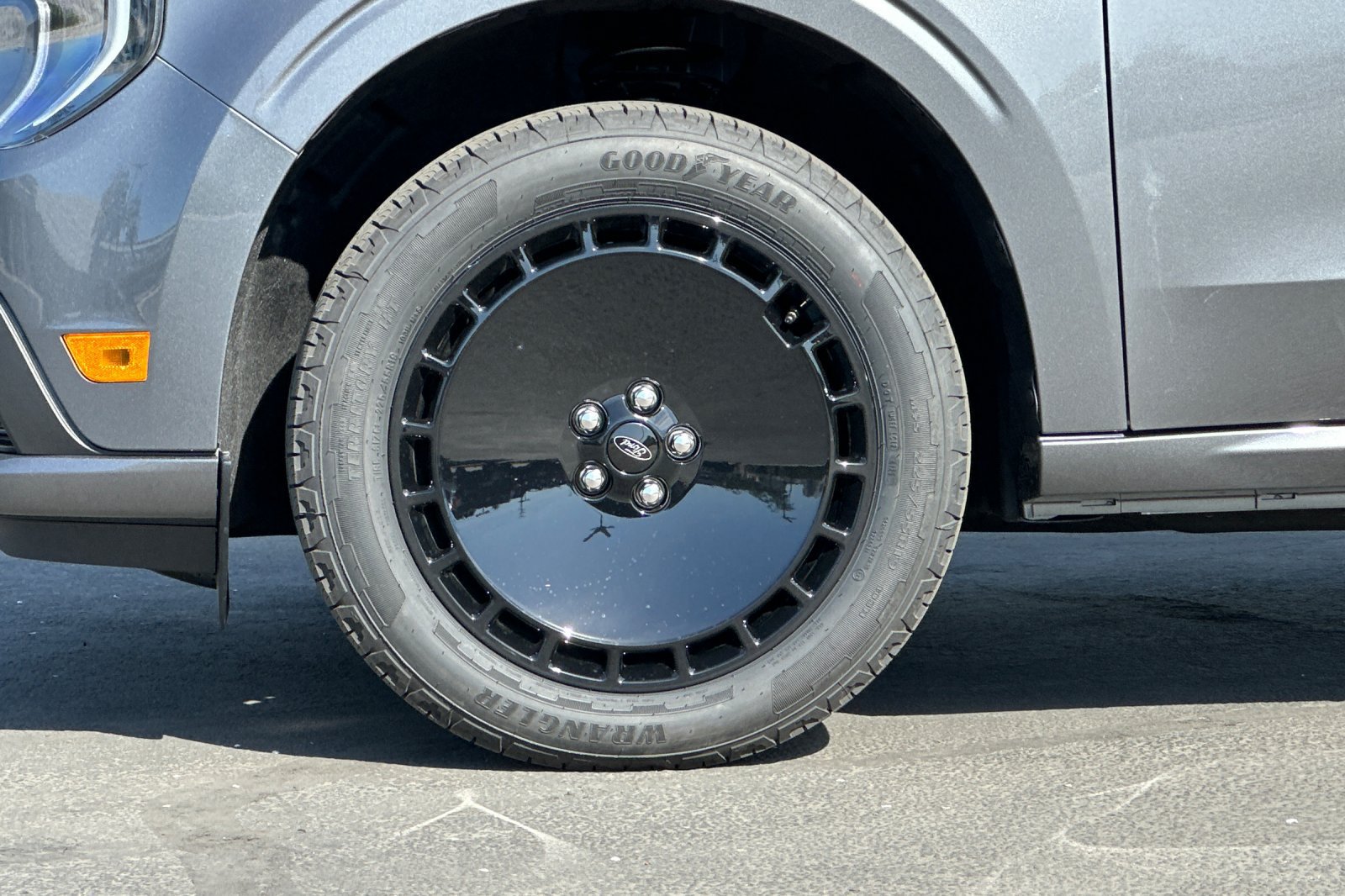 New 2026 Ford Maverick Lobo AWD/4WD image 25