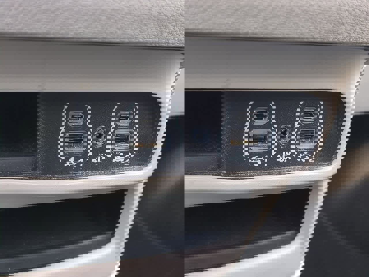 Used 2023 Chrysler Pacifica Touring-L image 30