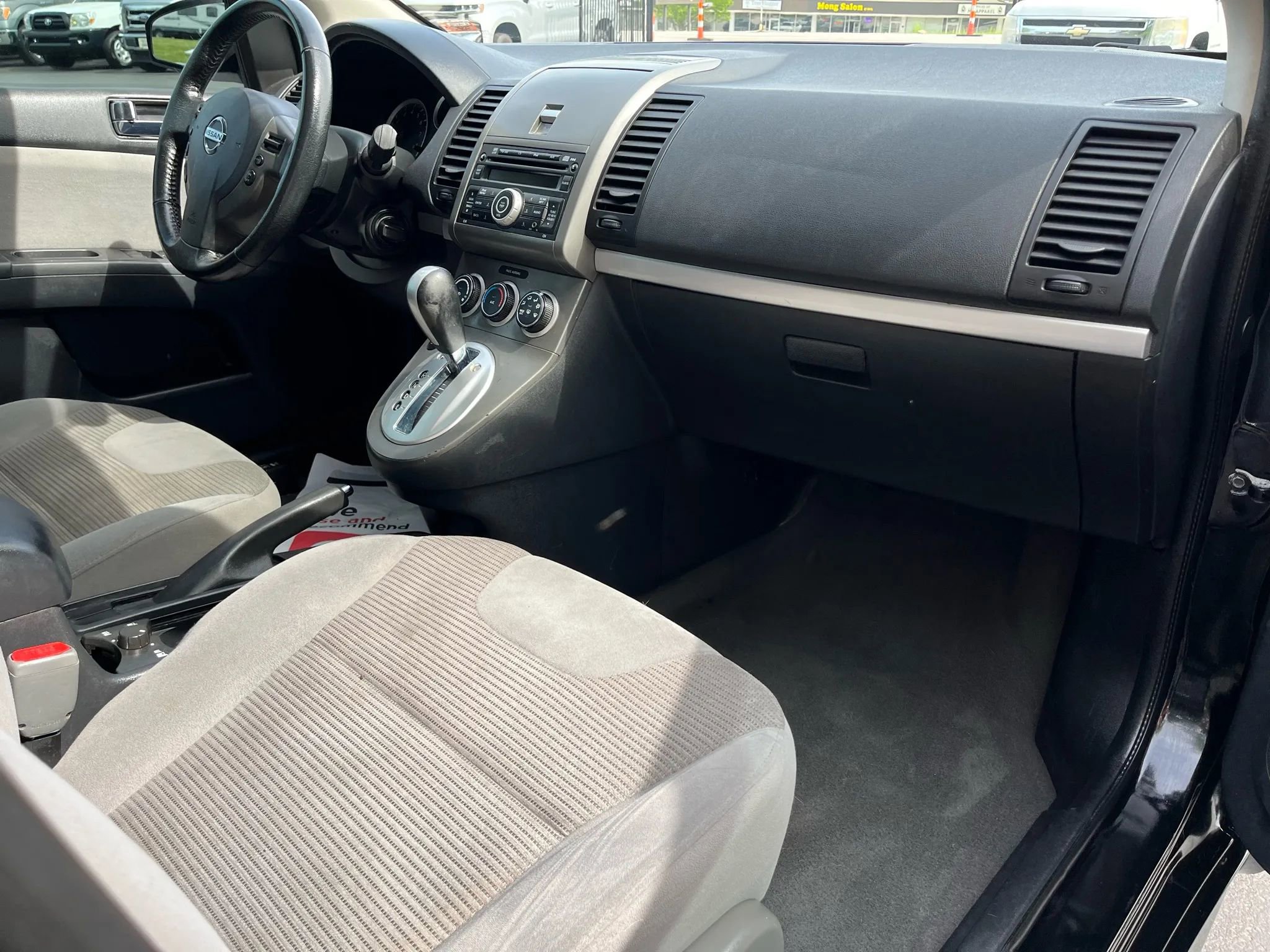 Used 2012 Nissan Sentra 2.0 SR w/ Convenience Pkg image 7