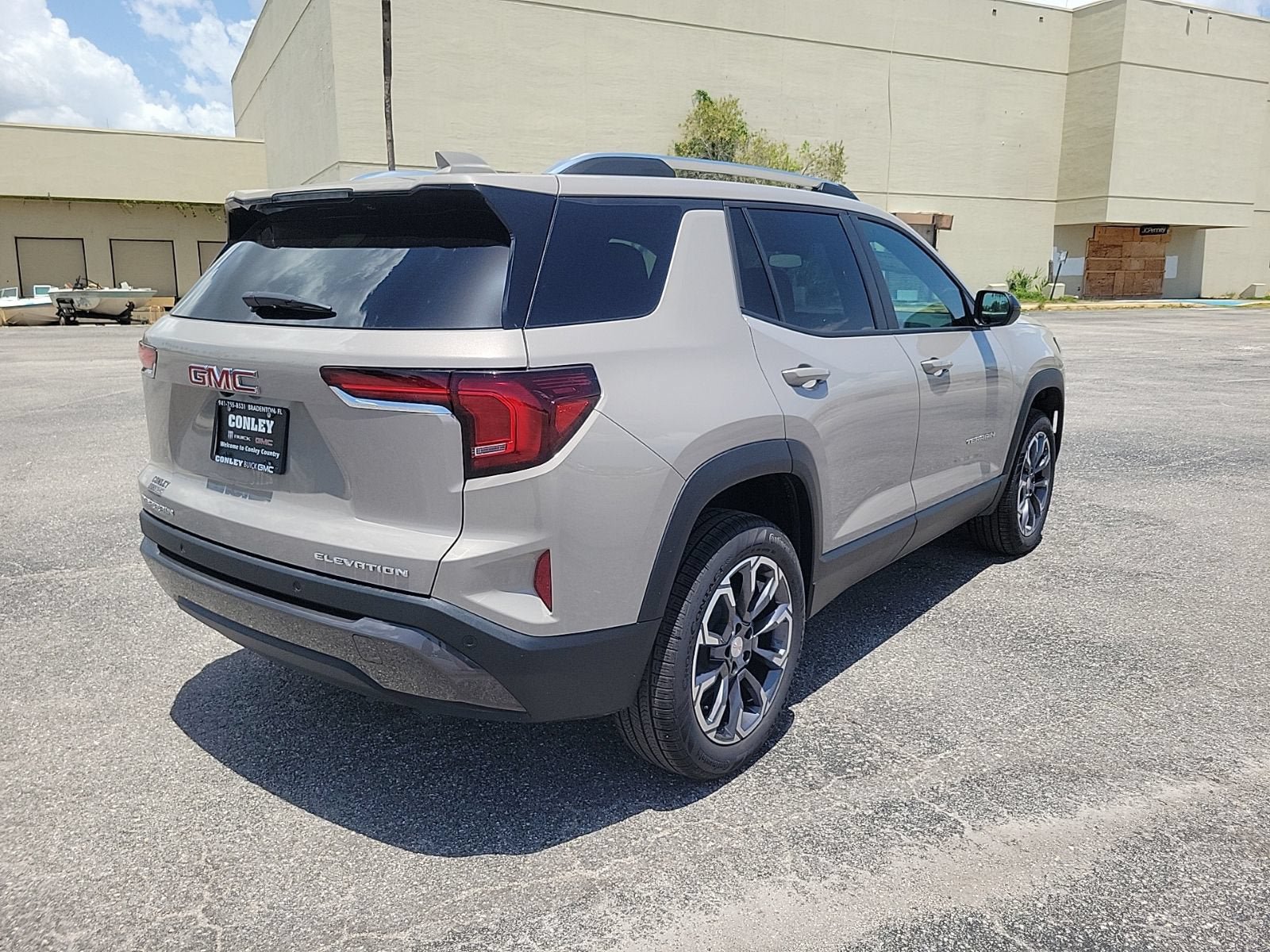 New 2027 GMC Terrain Elevation w/ Elevation Premium Package FWD image 5