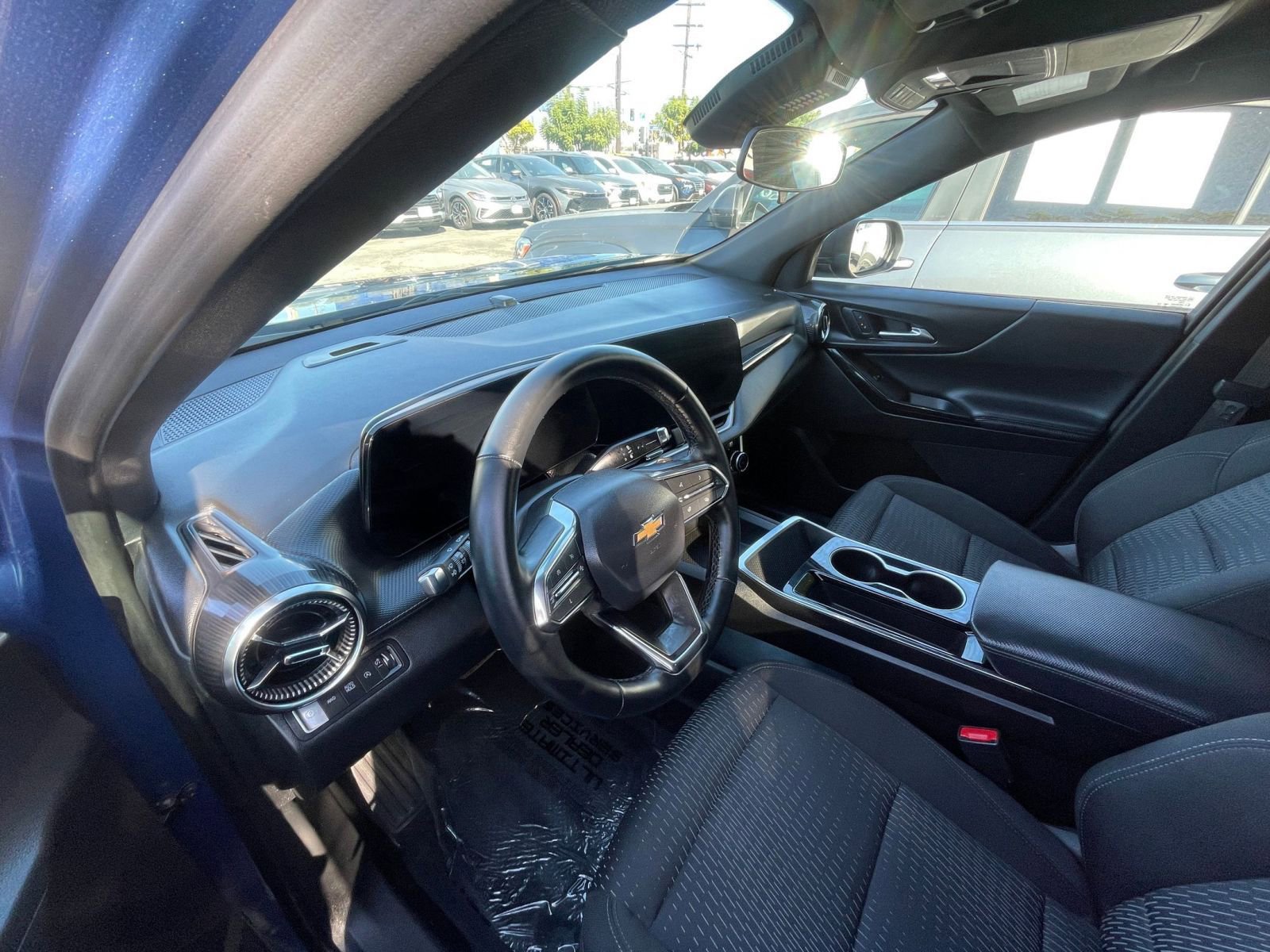 Used 2025 Chevrolet Equinox LT image 34