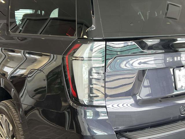 Used 2025 Chevrolet Suburban High Country AWD/4WD image 10