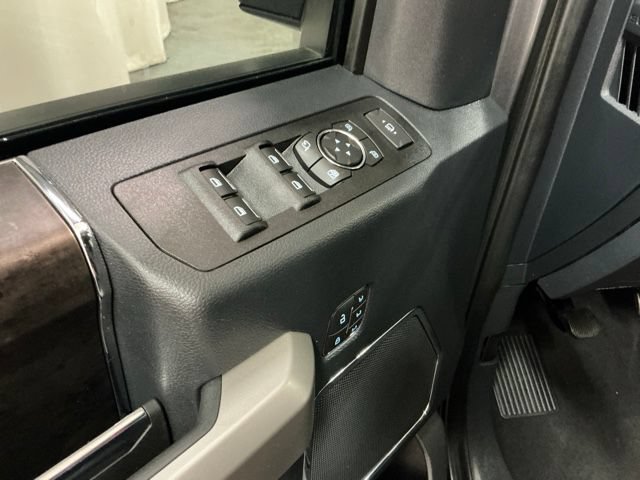Used 2022 Ford F250 Lariat w/ Lariat Ultimate Package AWD/4WD image 18
