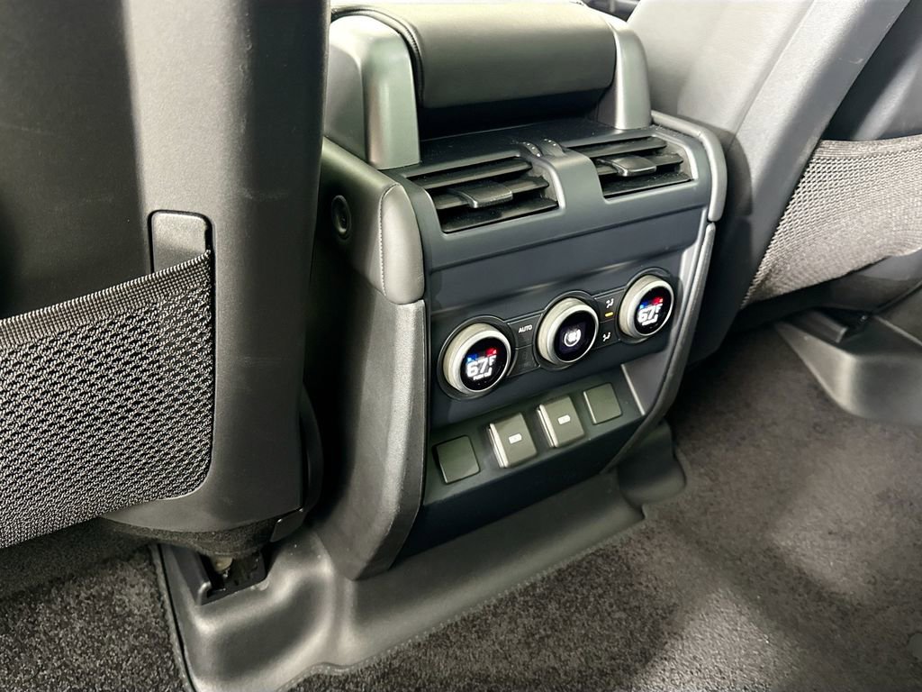 Used 2023 Land Rover Defender 110 V8 image 16