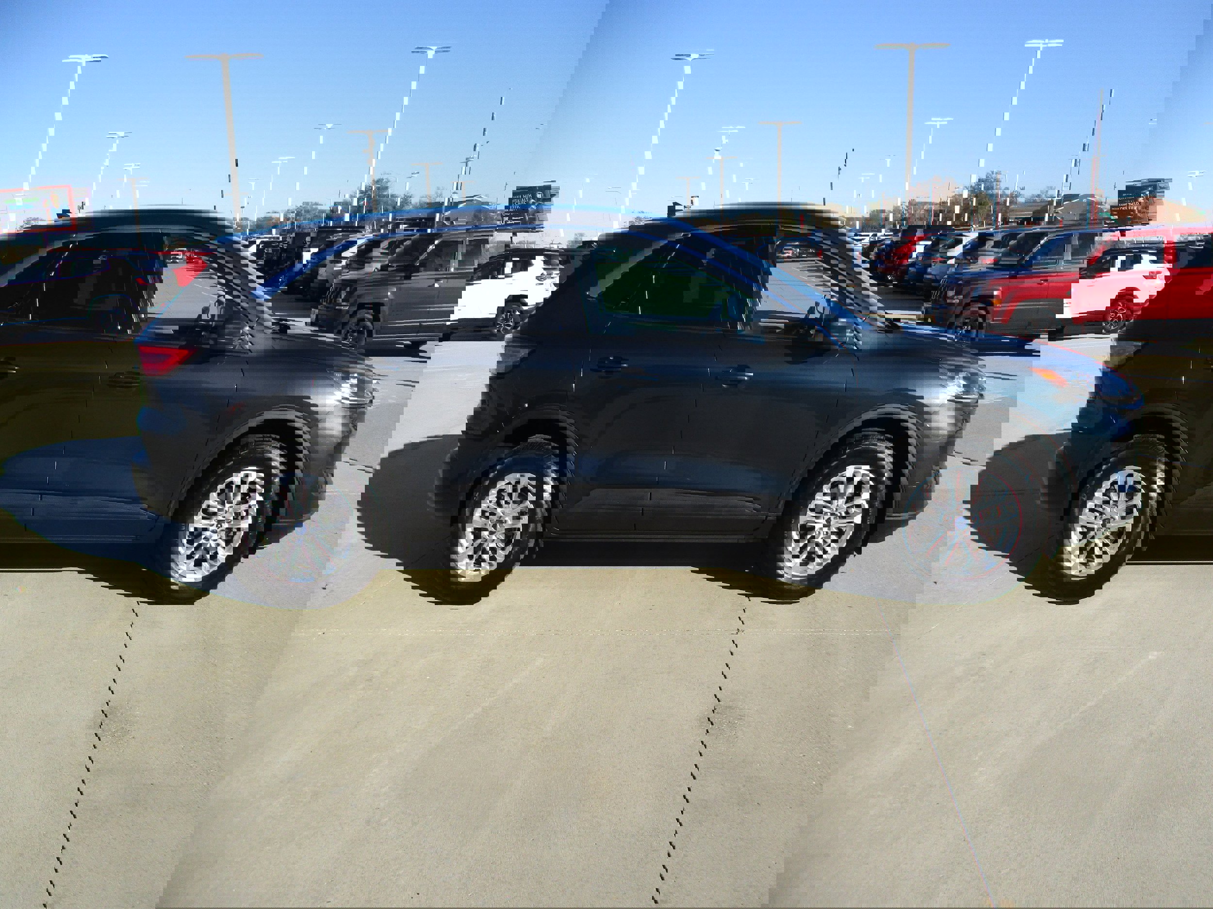 Used 2022 Ford Escape SE w/ Convenience Package image 8