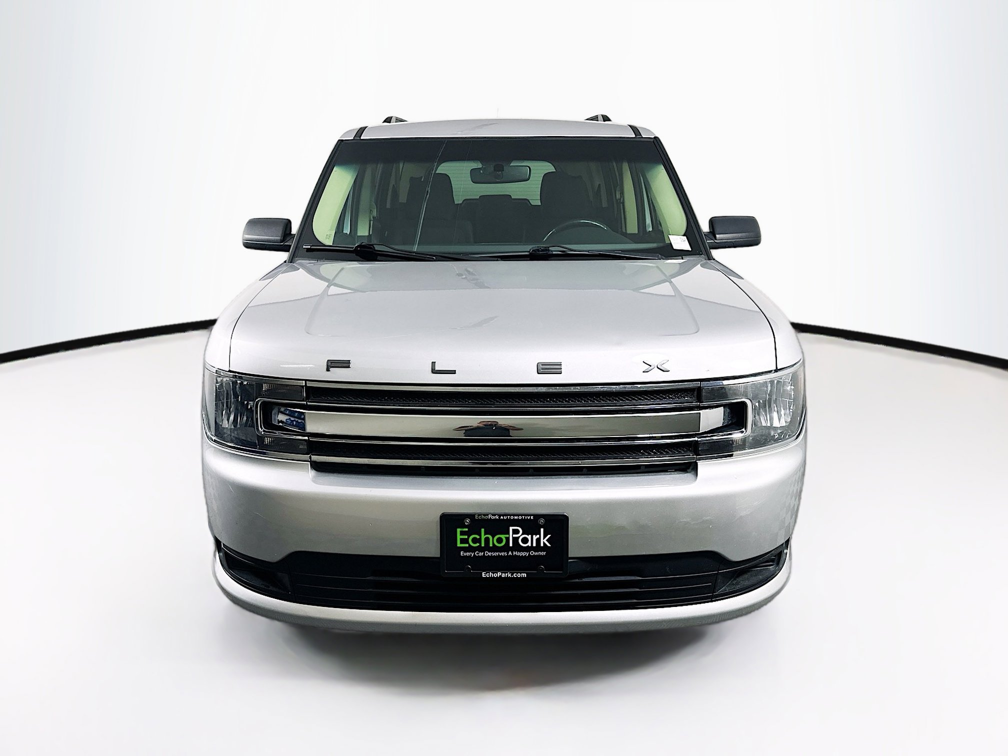 Used 2019 Ford Flex SE FWD image 2