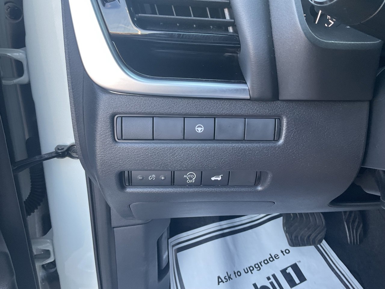 Used 2023 Nissan Rogue SL FWD image 23