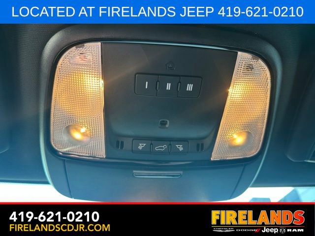 Used 2023 Dodge Durango R/T w/ Blacktop Package AWD/4WD image 22