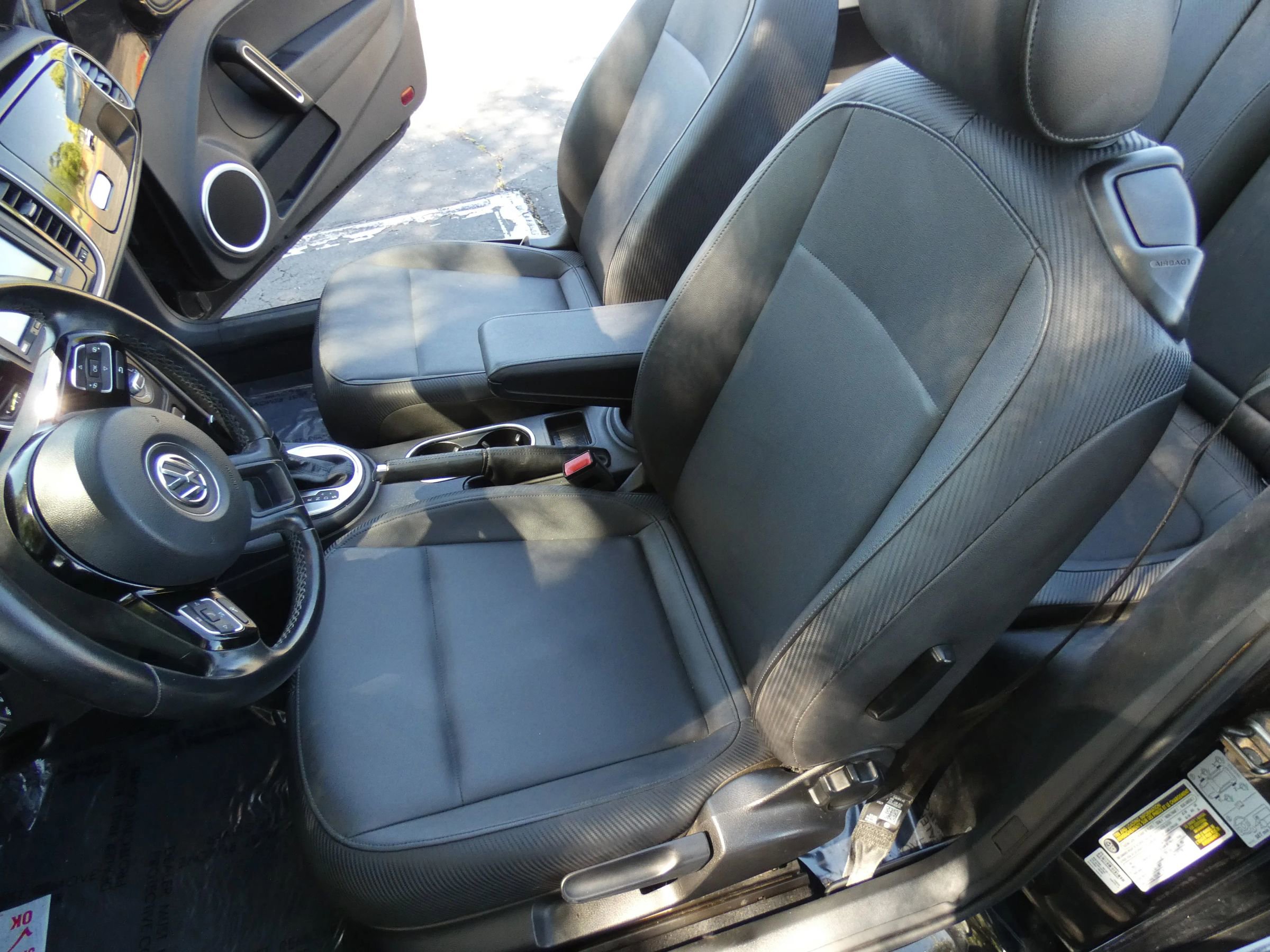 Used 2014 Volkswagen Beetle 2.5 image 34