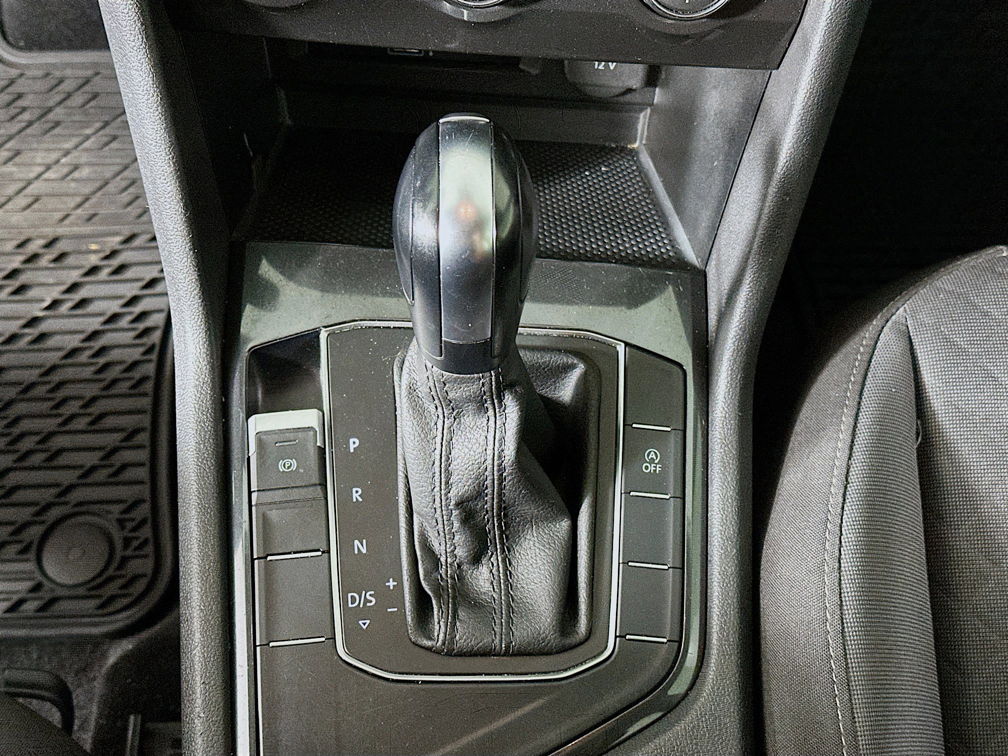 Used 2019 Volkswagen Tiguan S w/ Driver Assistance Package image 23