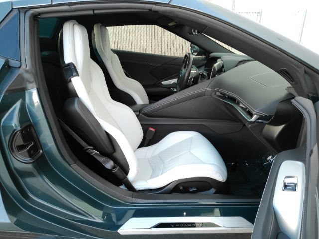 Used 2021 Chevrolet Corvette Stingray Convertible w/ Z51 Performance Package RWD image 26