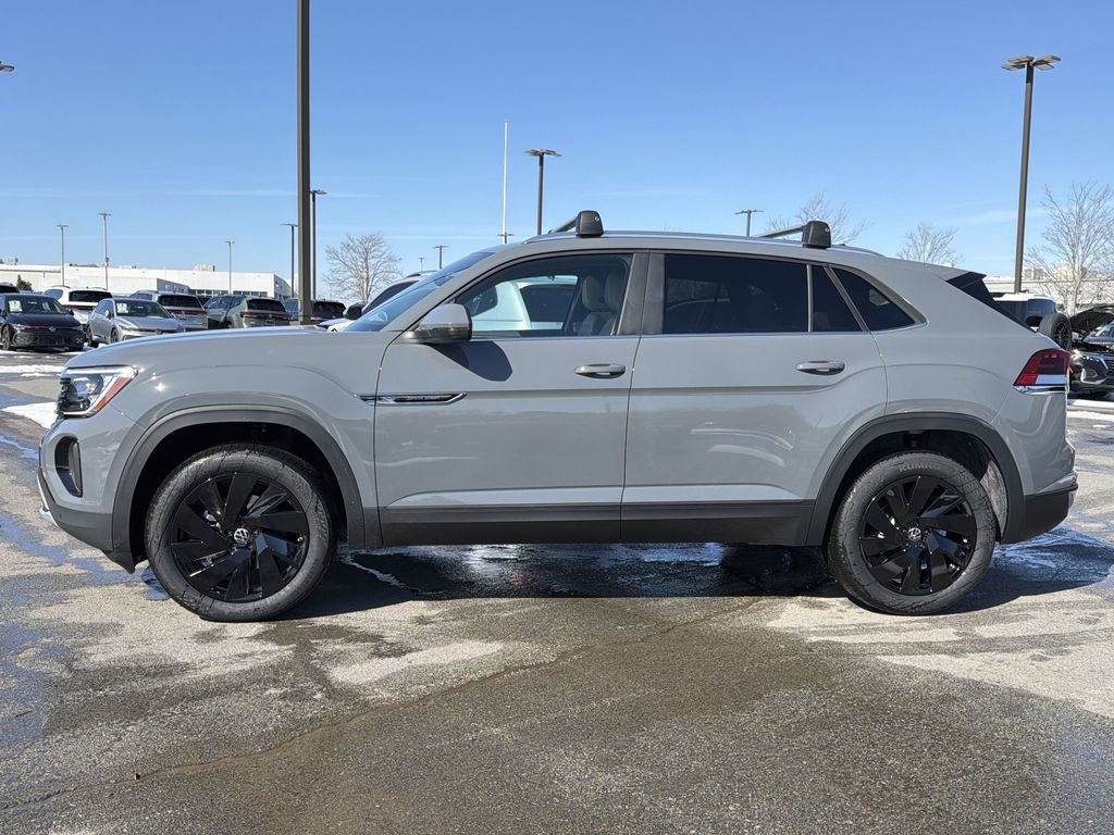 New 2026 Volkswagen Atlas Cross Sport SE image 2