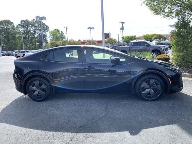 Used 2023 Toyota Prius LE image 9