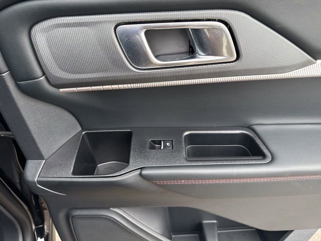 Used 2025 Ford Explorer ST-Line w/ ST-Line Street Pack image 52