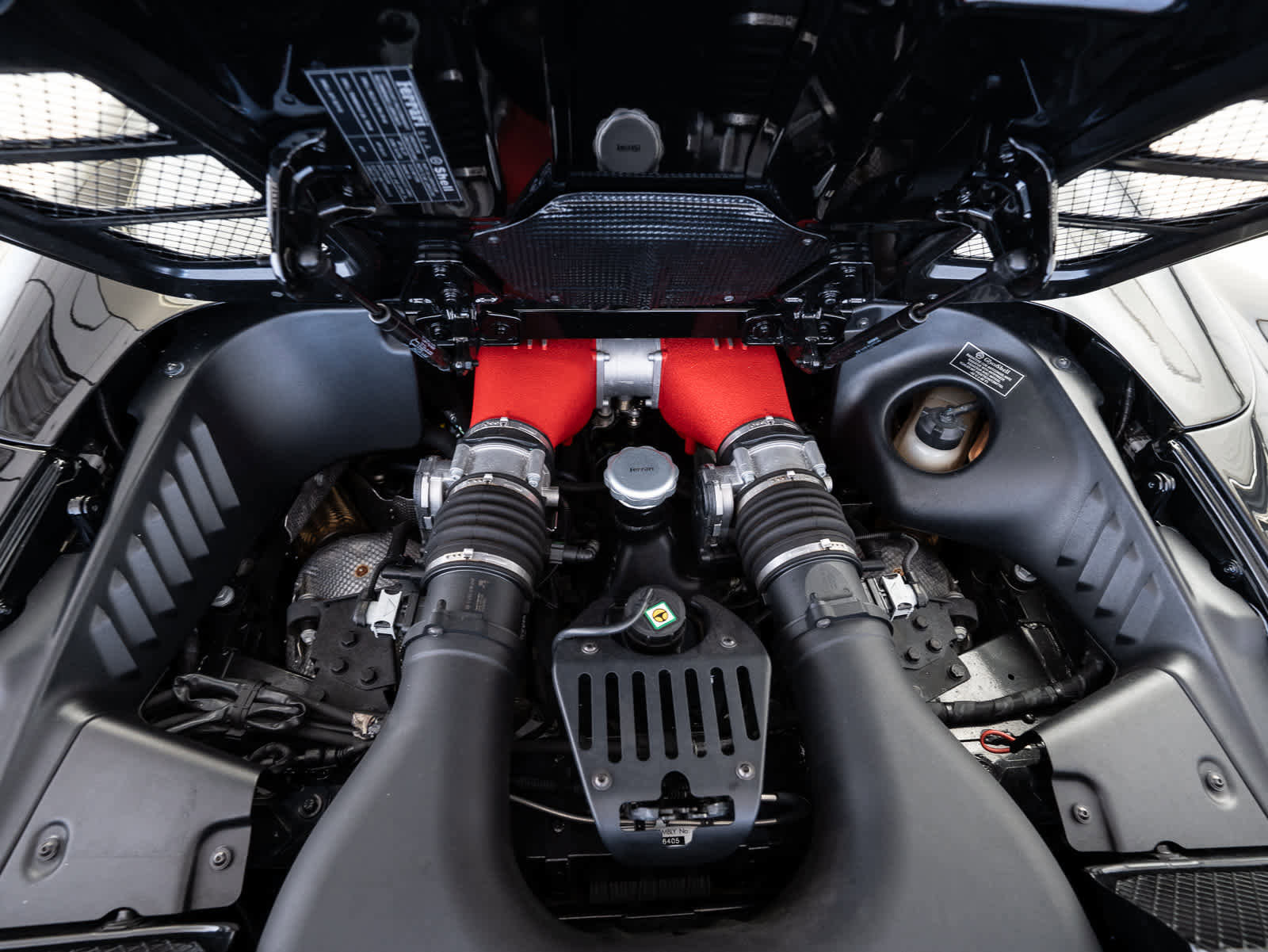 Used 2014 Ferrari 458 Spider image 29