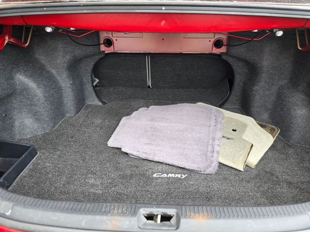 Used 2010 Toyota Camry LE image 21