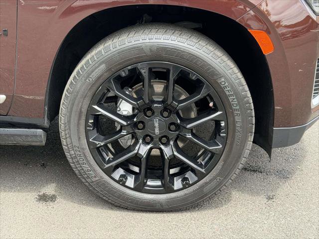 Used 2023 GMC Yukon Denali w/ Max Trailering Package AWD/4WD image 9