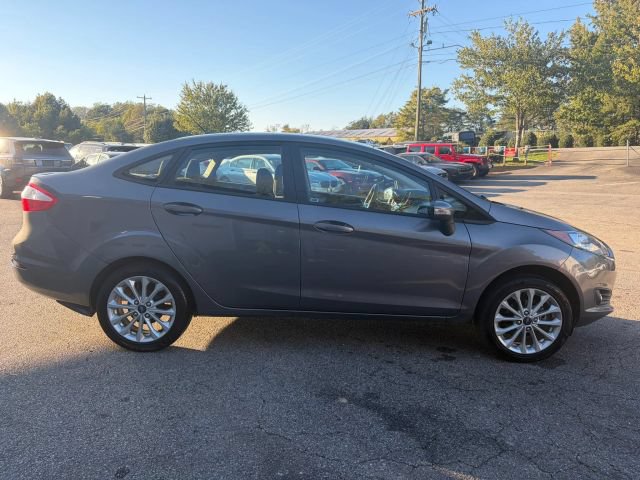 Used 2014 Ford Fiesta SE w/ Equipment Group 201A FWD image 6