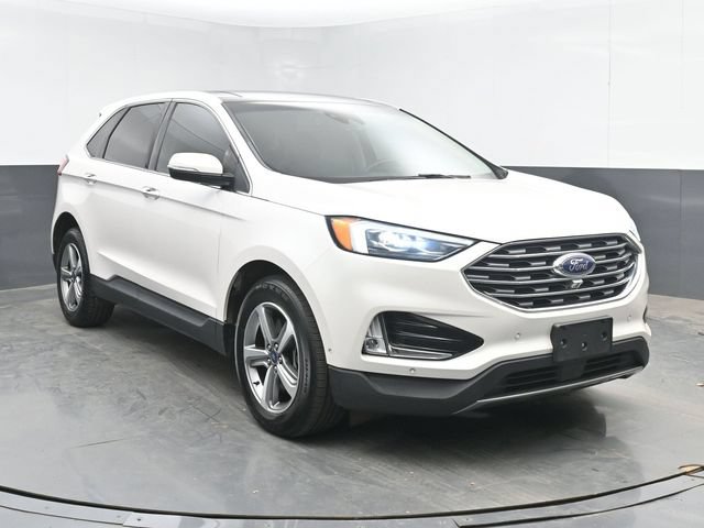 Used 2019 Ford Edge Titanium w/ Equipment Group 301A AWD/4WD image 2