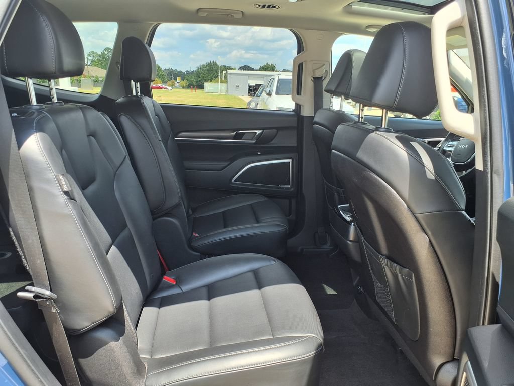 Used 2025 Kia Telluride S FWD image 23