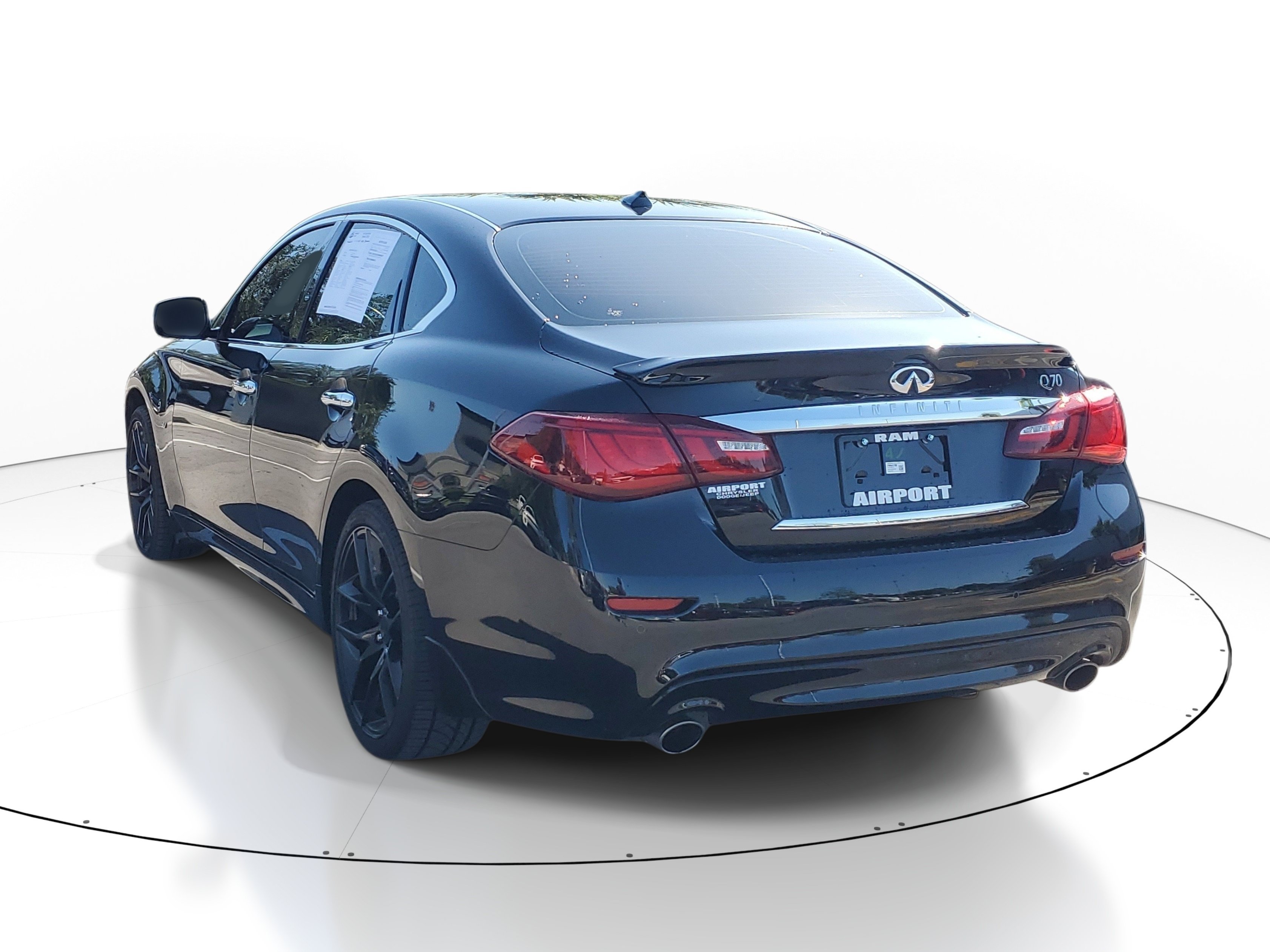 Used 2015 INFINITI Q70 3.7 RWD image 5