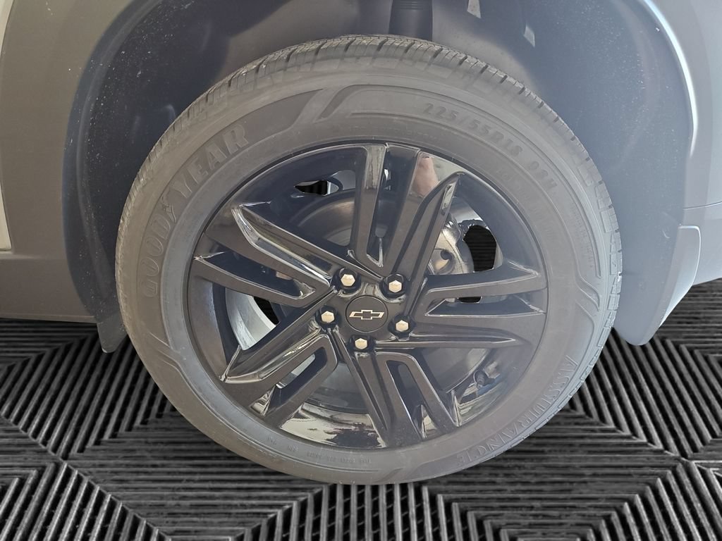 New 2025 Chevrolet Trax ACTIV w/ Driver Confidence Package FWD image 14