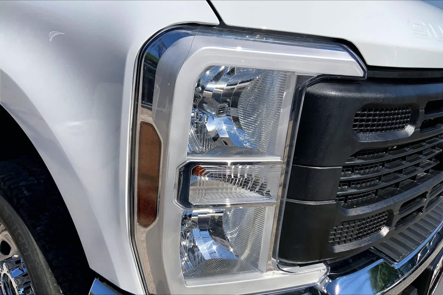 Used 2024 Ford F250 XL w/ FX4 Off-Road Package AWD/4WD image 27