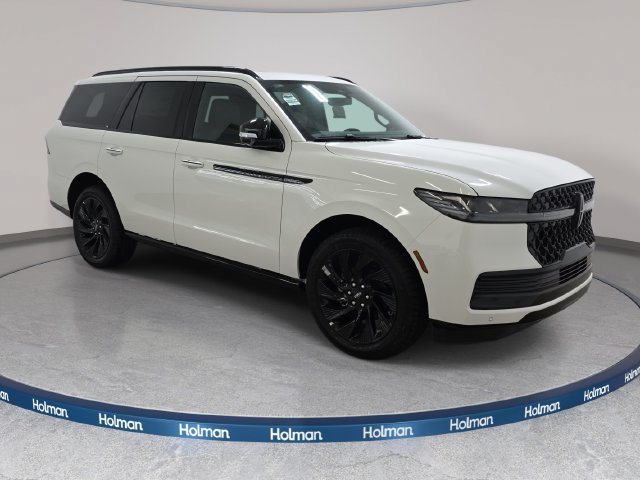 New 2027 Lincoln Navigator Reserve w/ Jet Appearance Package AWD/4WD image 3