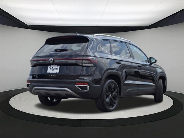 New 2025 Volkswagen Taos SE image 7