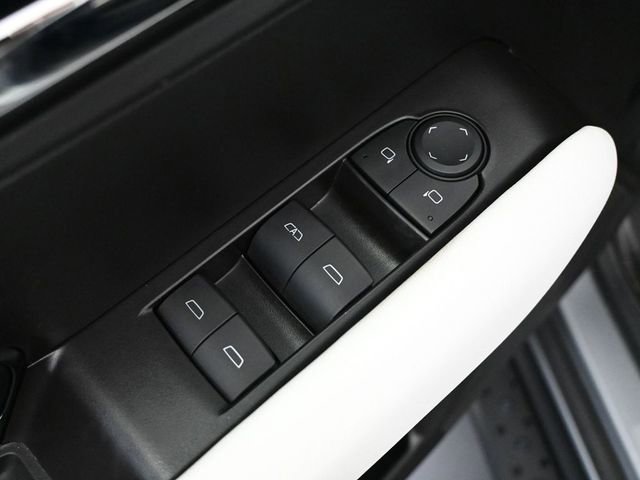 Used 2024 GMC Canyon AT4X image 23