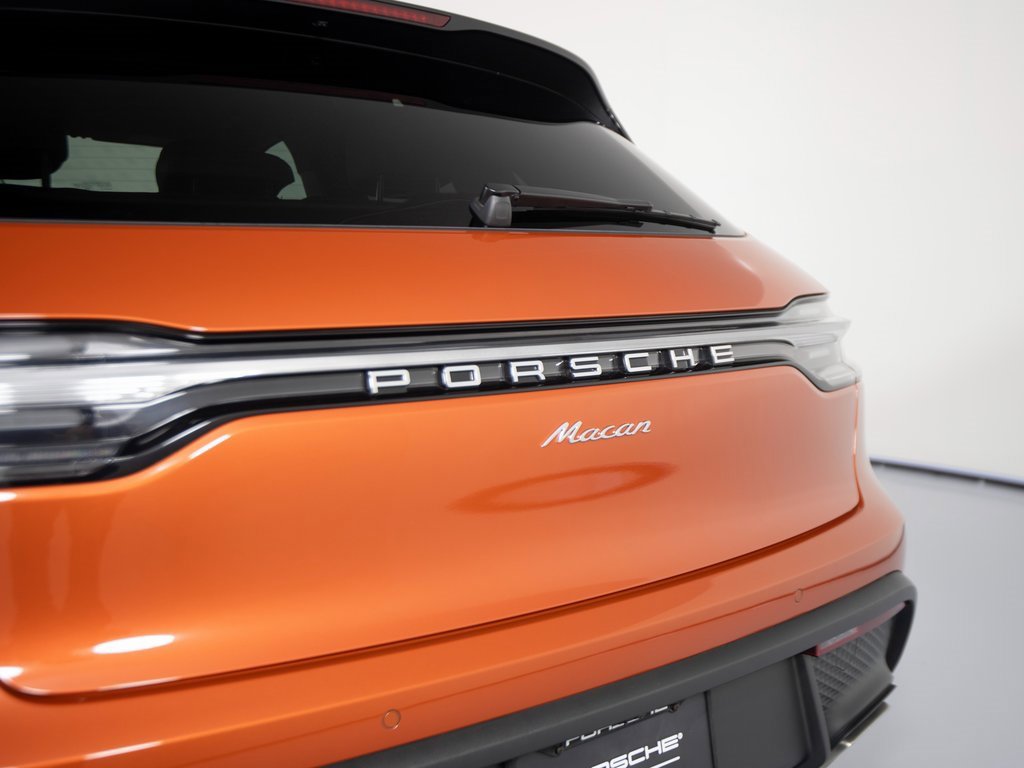 Certified 2025 Porsche Macan image 17