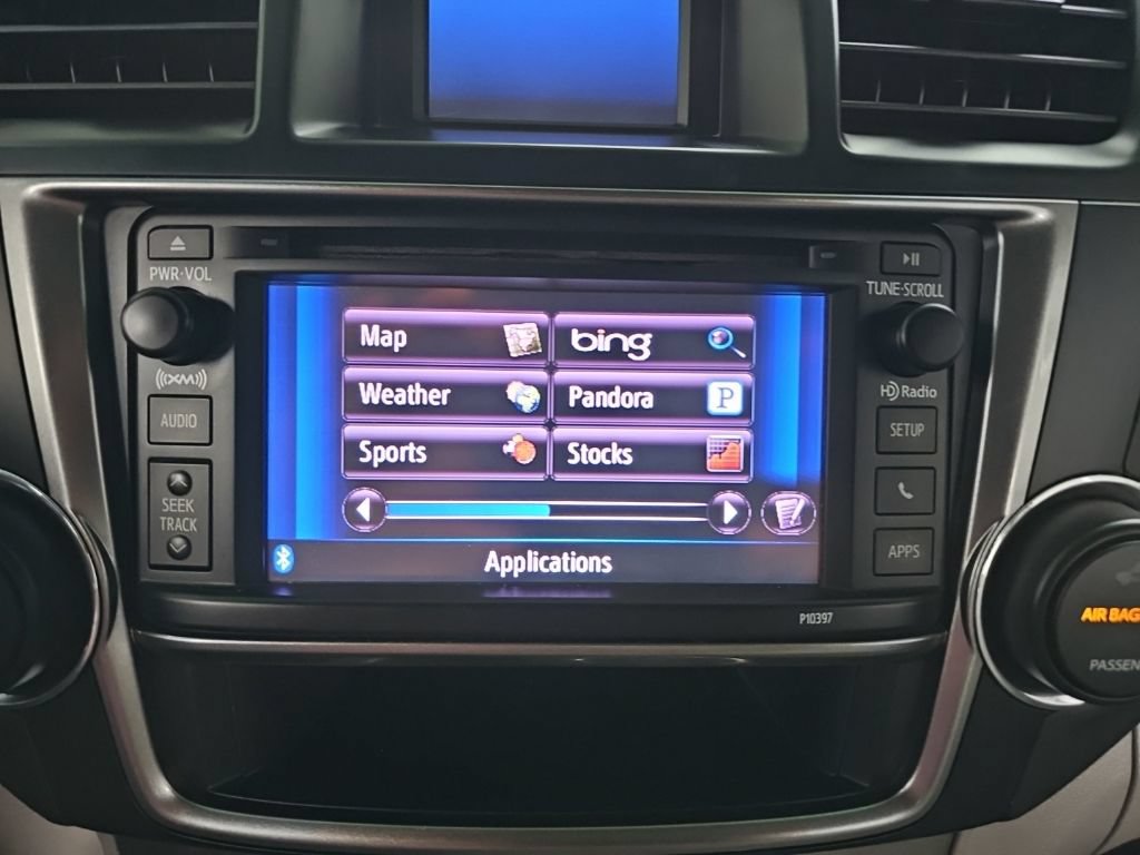 Used 2013 Toyota Highlander 4WD Hybrid image 26
