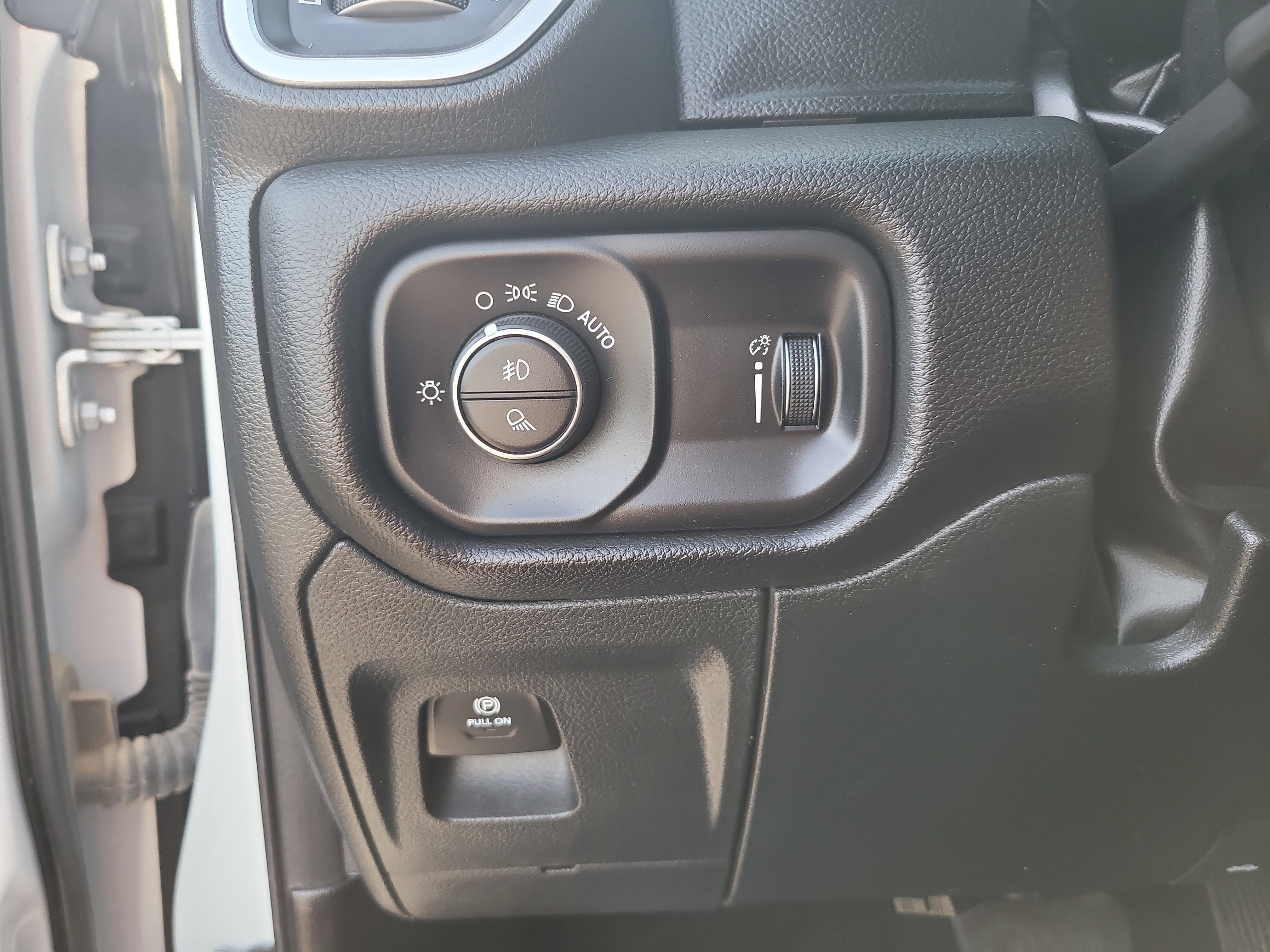 Used 2024 RAM 1500 Big Horn AWD/4WD image 31