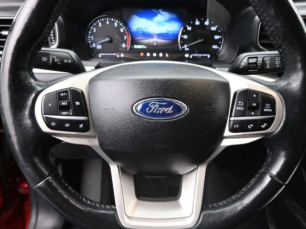 Used 2022 Ford Explorer XLT w/ Equipment Group 202A image 15