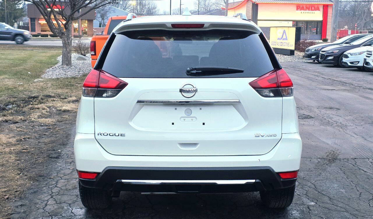 Used 2017 Nissan Rogue SV image 5