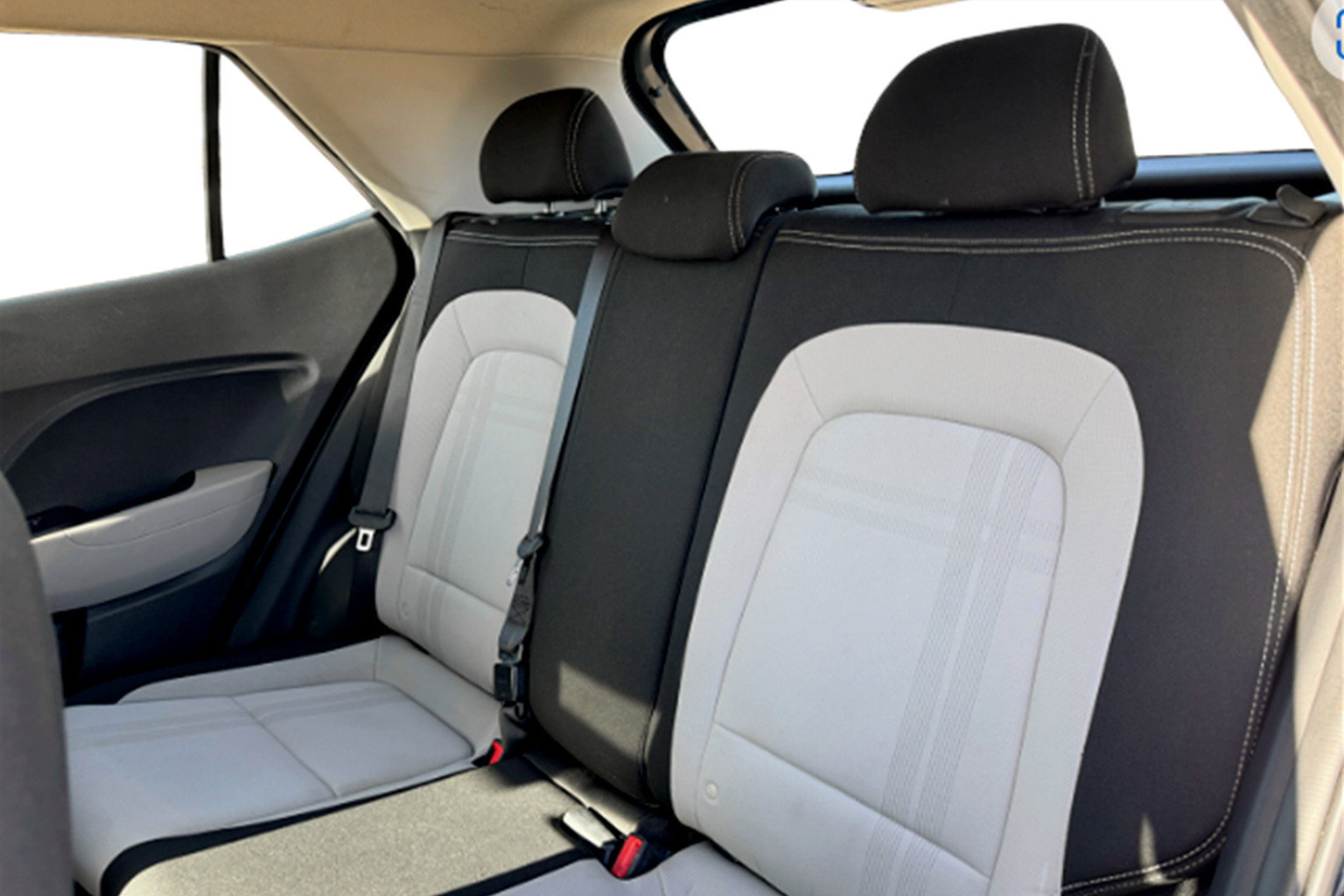 Used 2021 Hyundai Venue SEL image 15