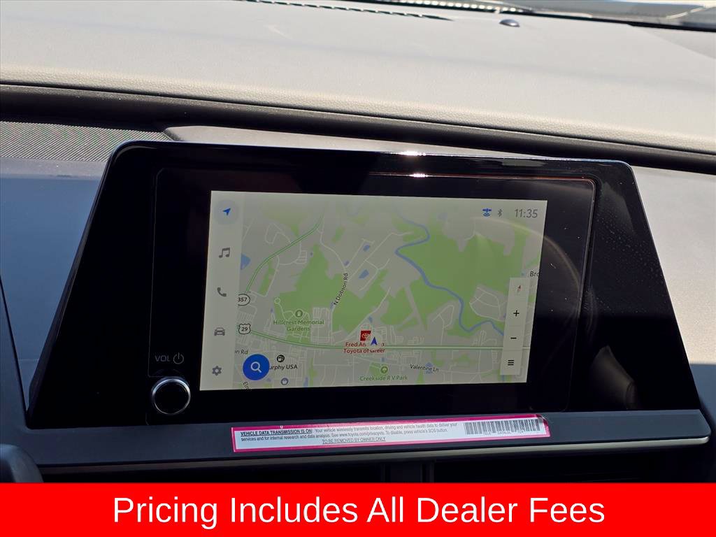 Used 2024 Toyota Prius XLE FWD image 18