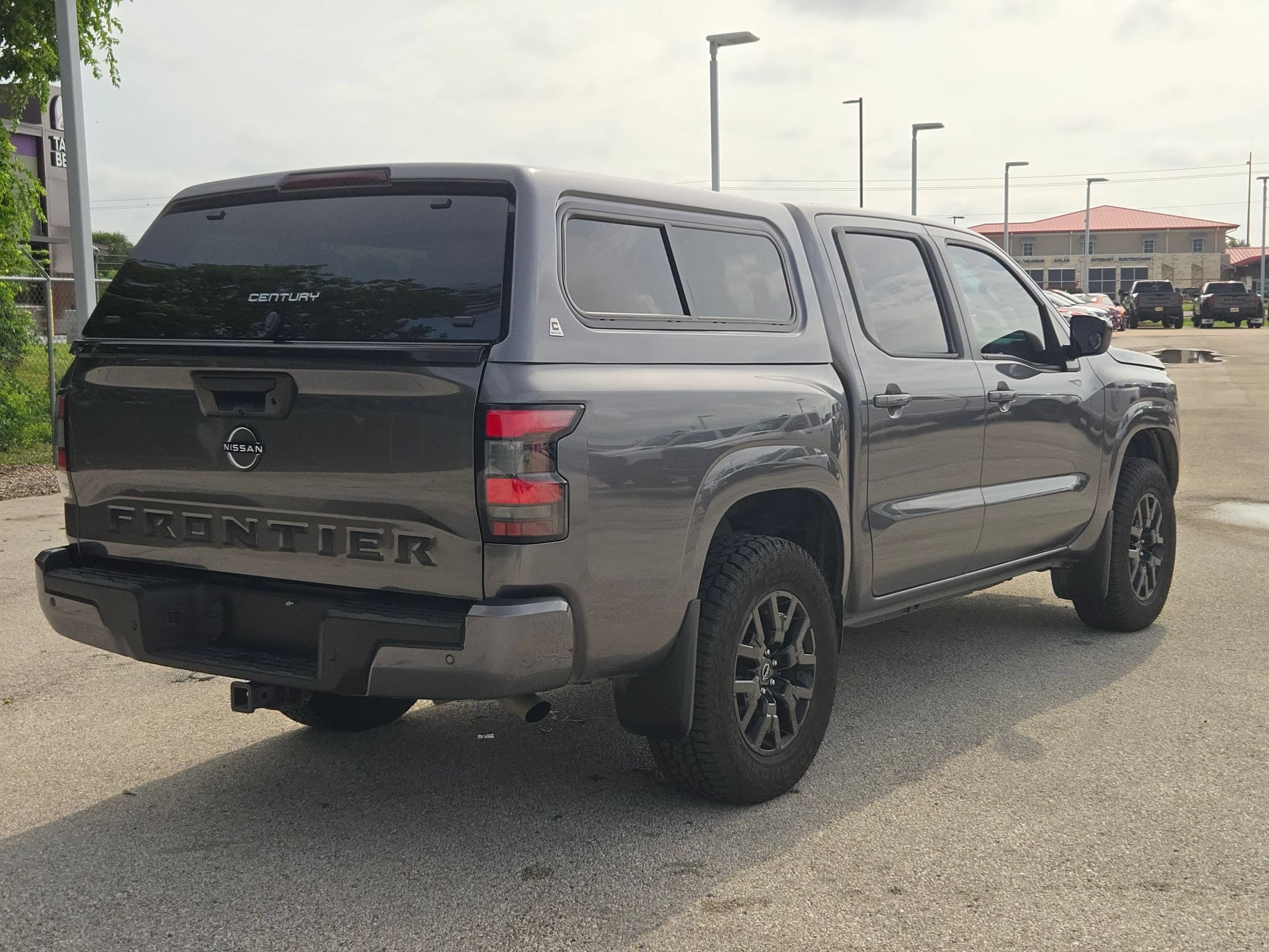 Used 2026 Nissan Frontier SV w/ SV Convenience Package RWD image 3