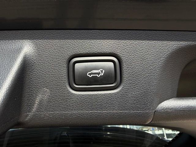 Used 2024 Hyundai Palisade Calligraphy image 6