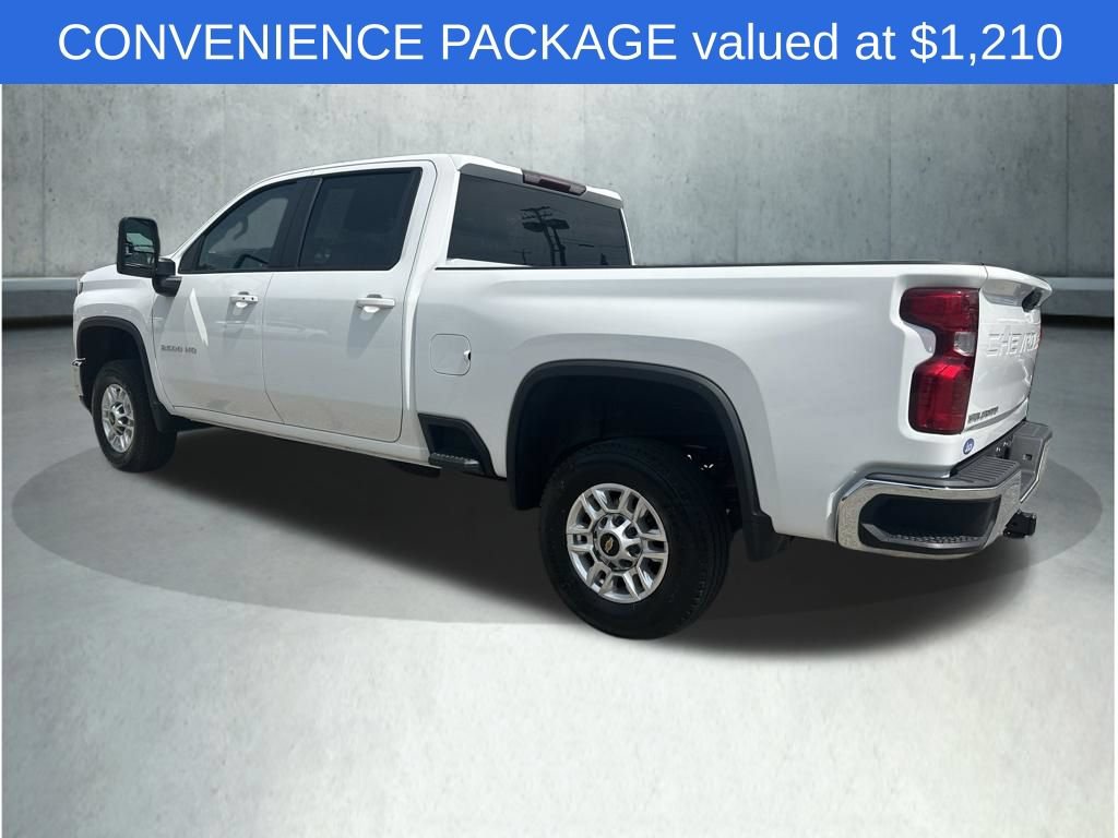 Used 2024 Chevrolet Silverado 2500 LT w/ Convenience Package AWD/4WD image 4