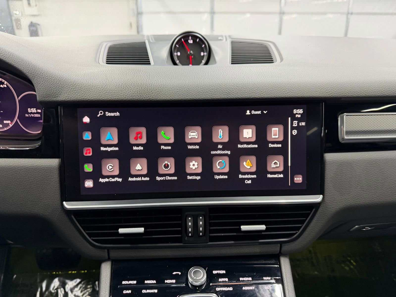 Used 2023 Porsche Cayenne Coupe image 15