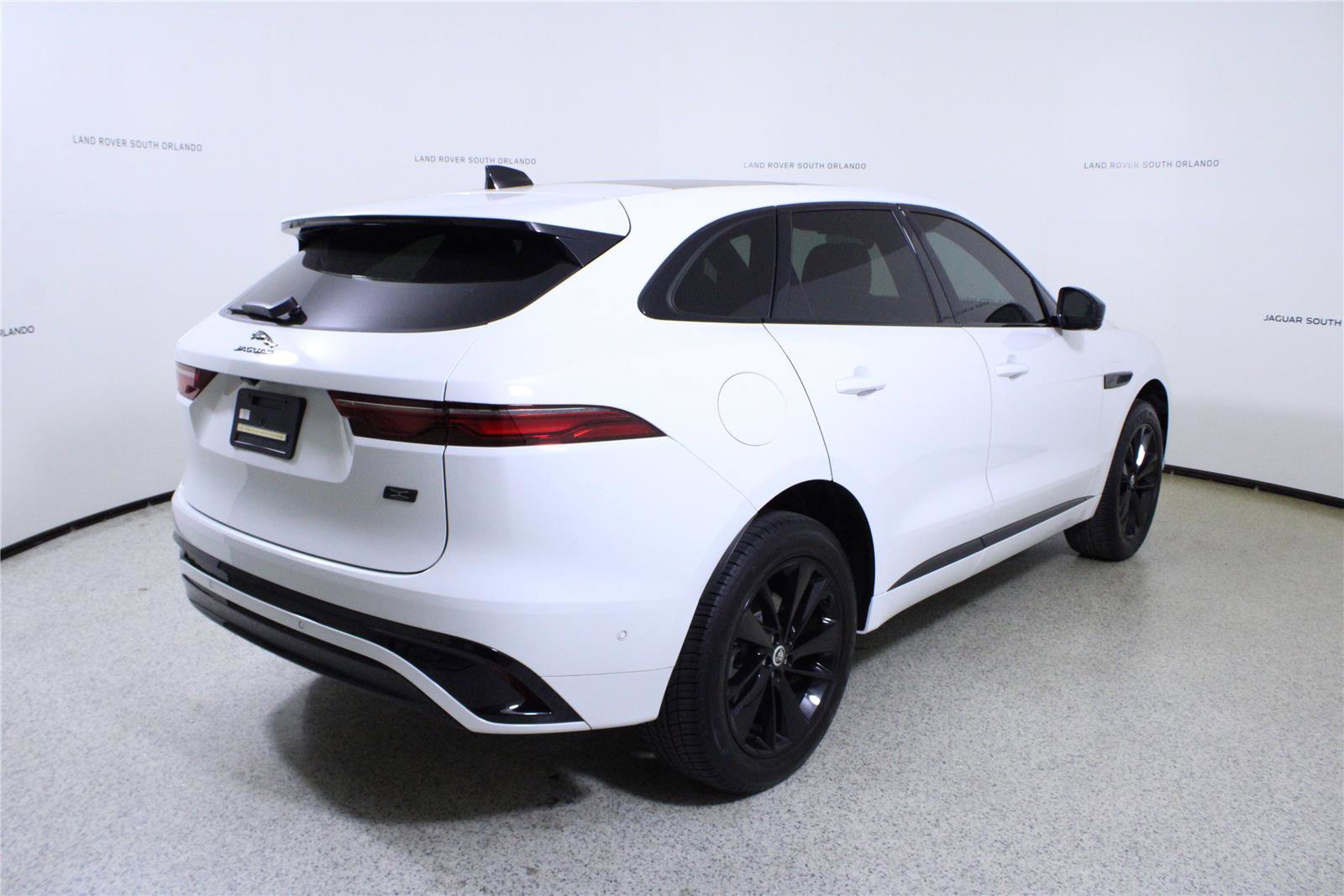 Used 2026 Jaguar F-PACE R-Dynamic S AWD/4WD image 7