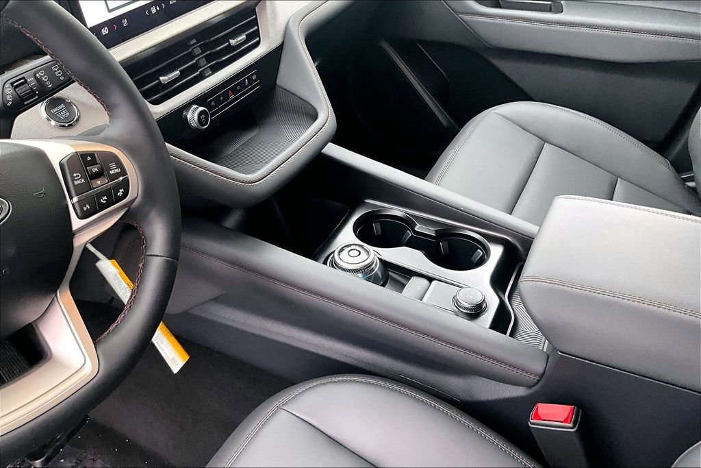 New 2026 Ford Explorer Active w/ Active Comfort Package image 8