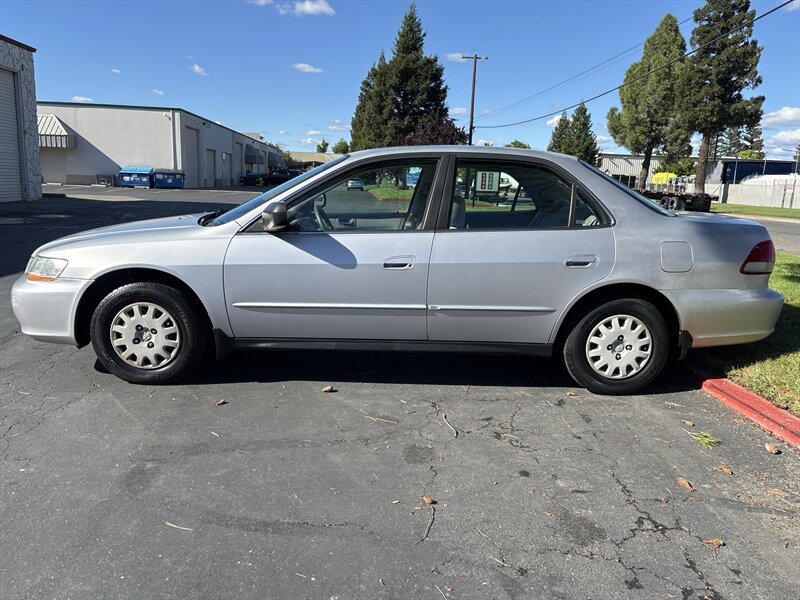 Used 2001 Honda Accord VP image 6