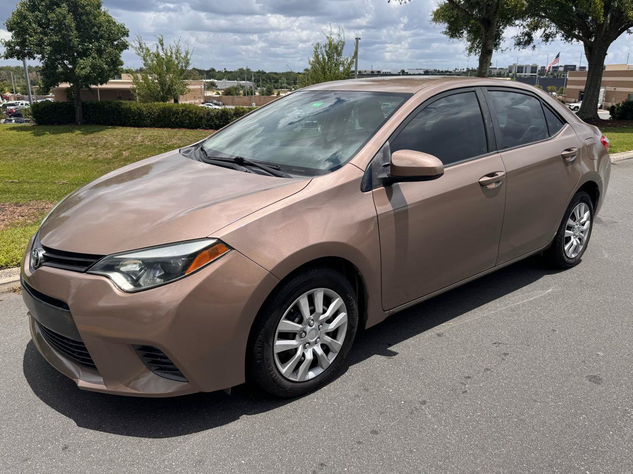 Used 2016 Toyota Corolla LE FWD image 7