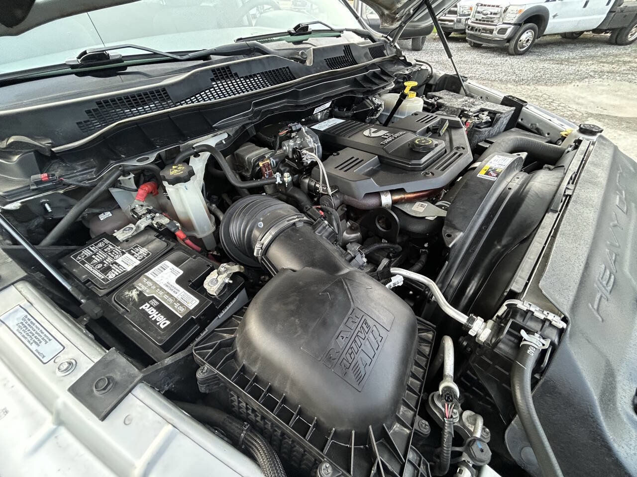 Used 2018 RAM 3500 Tradesman w/ Chrome Appearance Group image 21