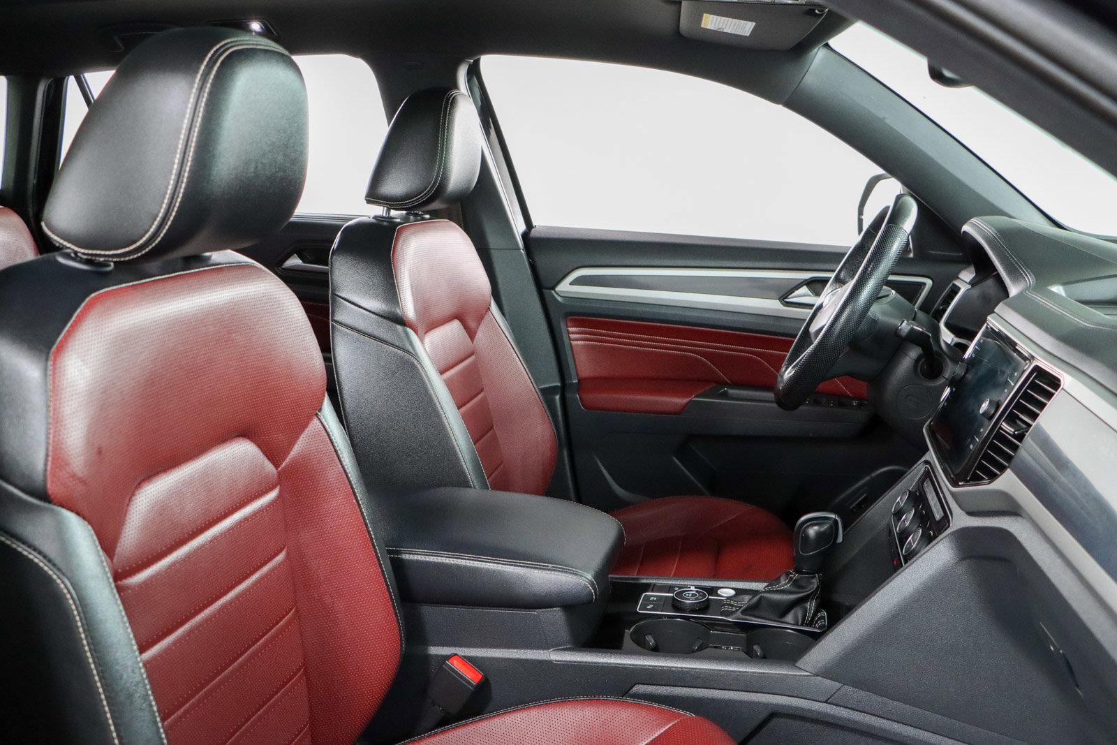 Used 2022 Volkswagen Atlas Cross Sport SEL Premium R-Line image 28