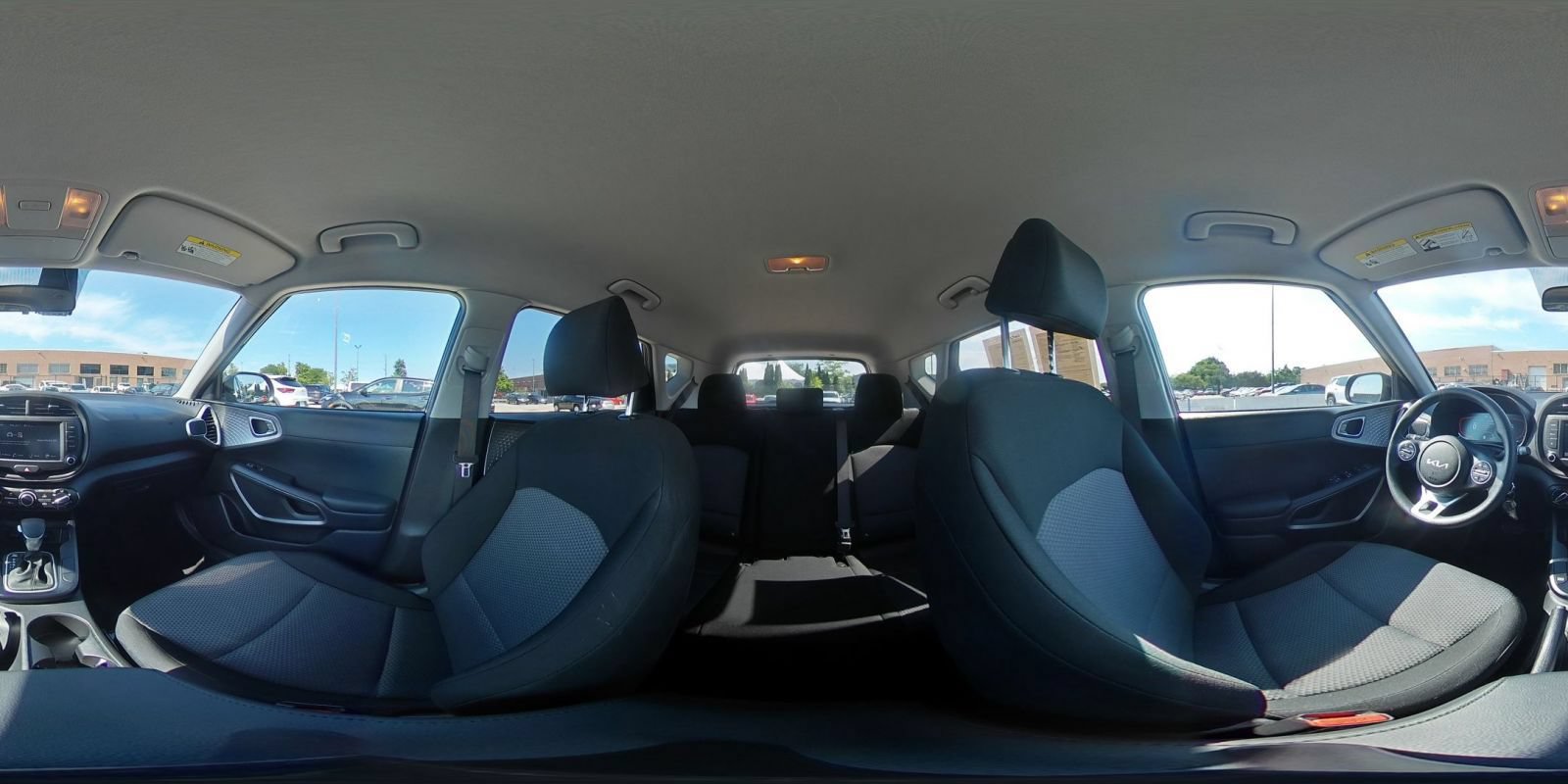 Used 2025 Kia Soul LX w/ LX Technology Package FWD image 39
